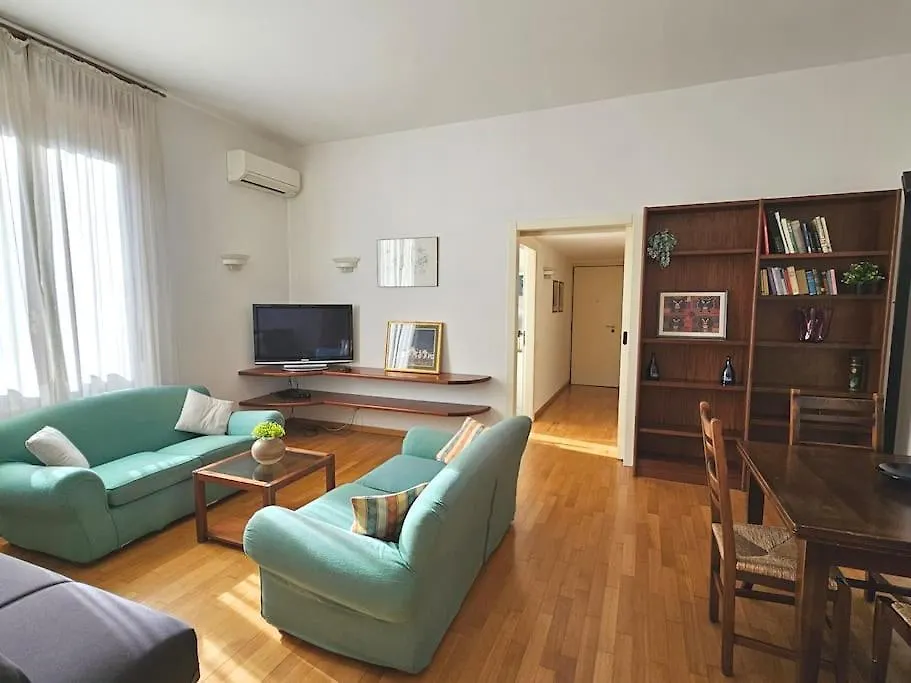 Corso Genova Apartment Urban Living In Milán